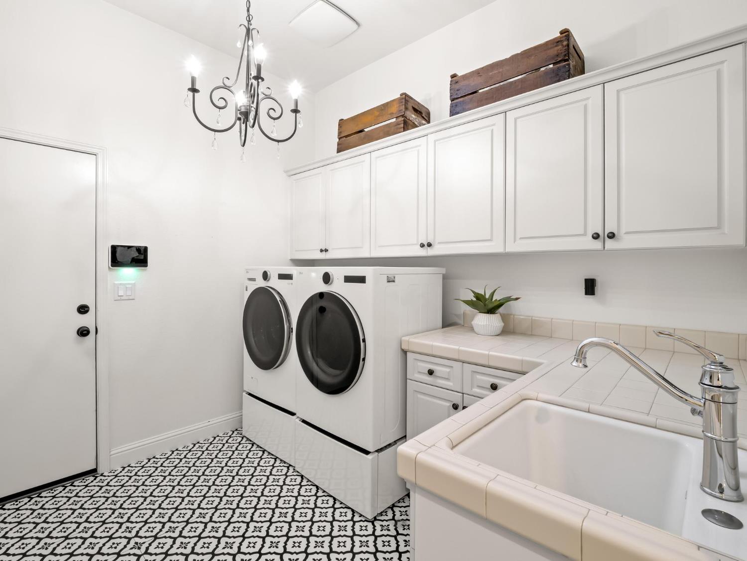 3524 Prescott Avenue