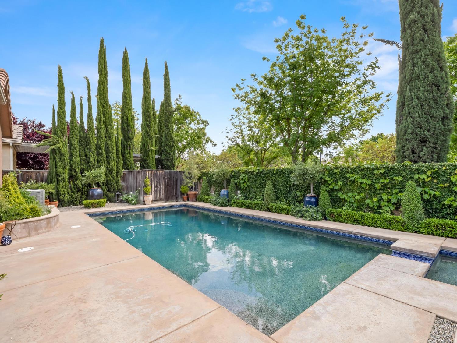 3524 Prescott Avenue