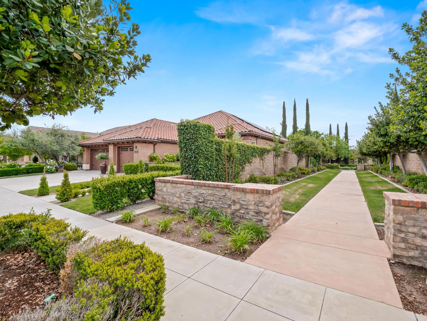 3524 Prescott Avenue