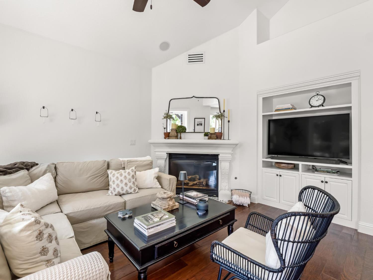 3524 Prescott Avenue