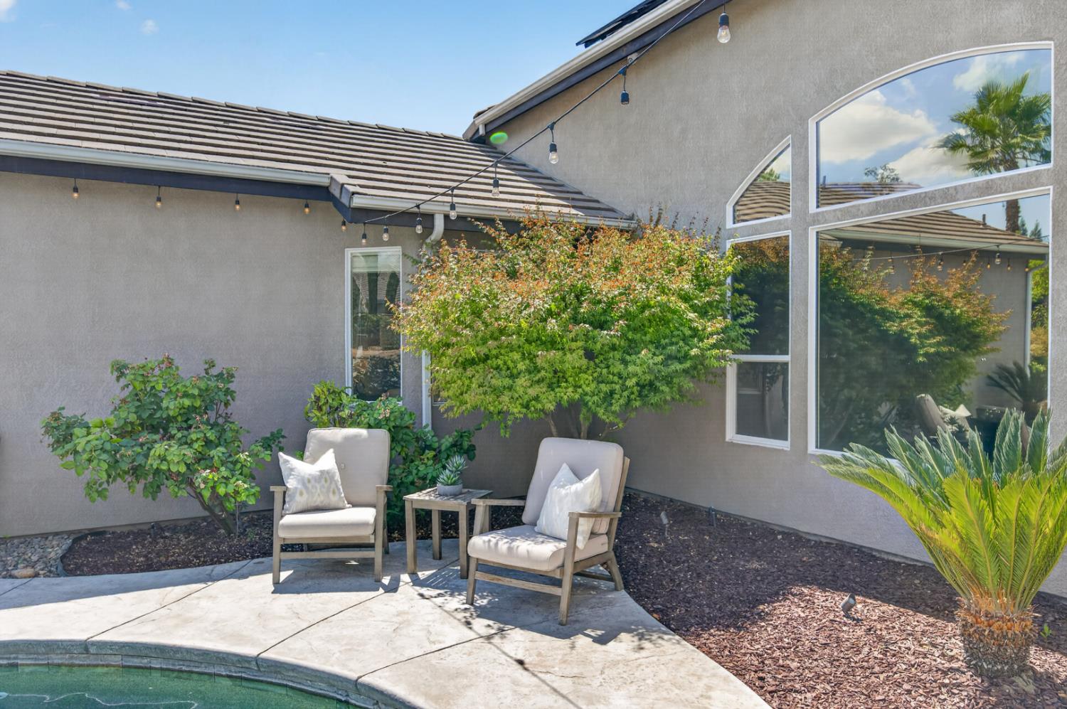 1945 N Greenfield Avenue