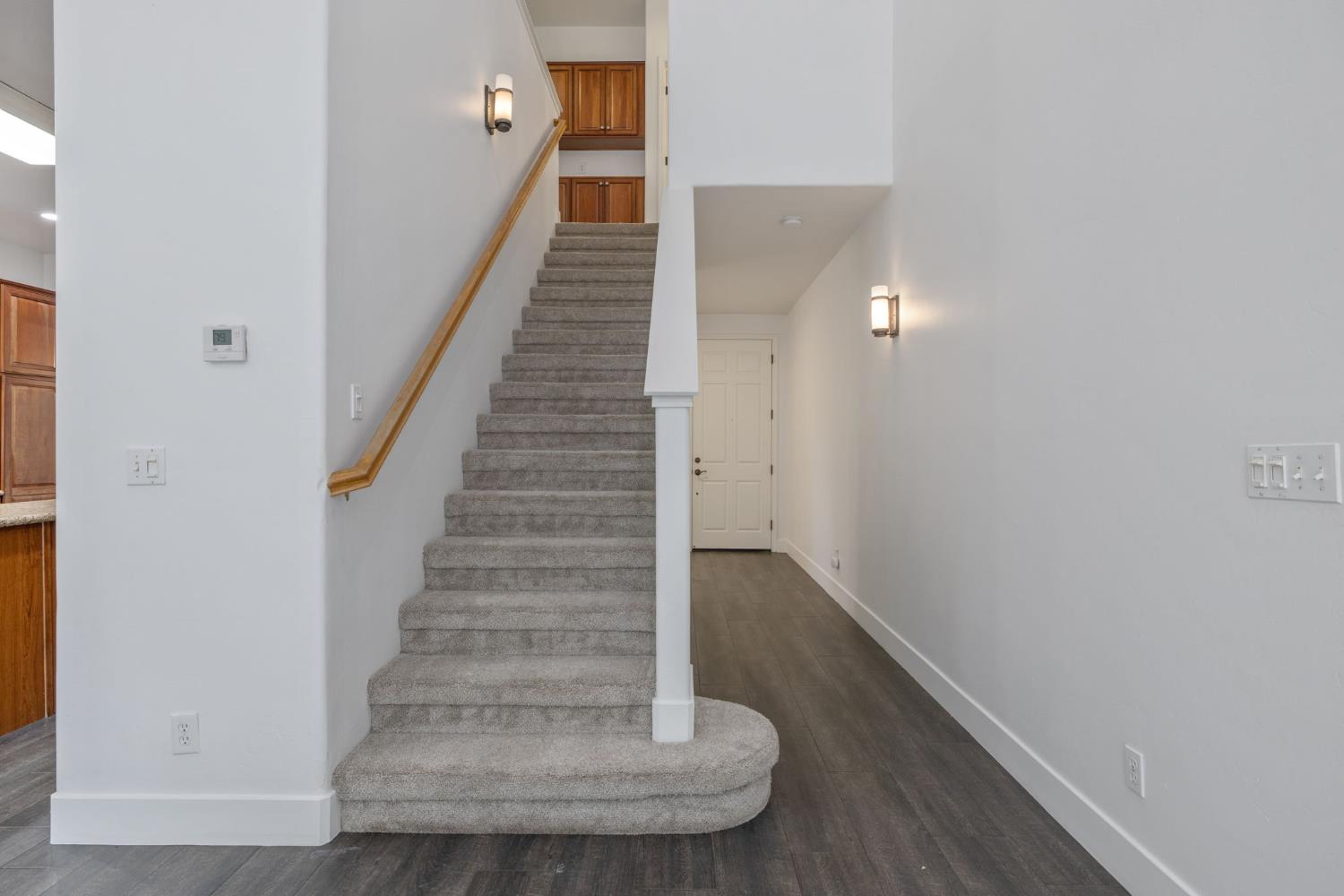 1558 N Pisa