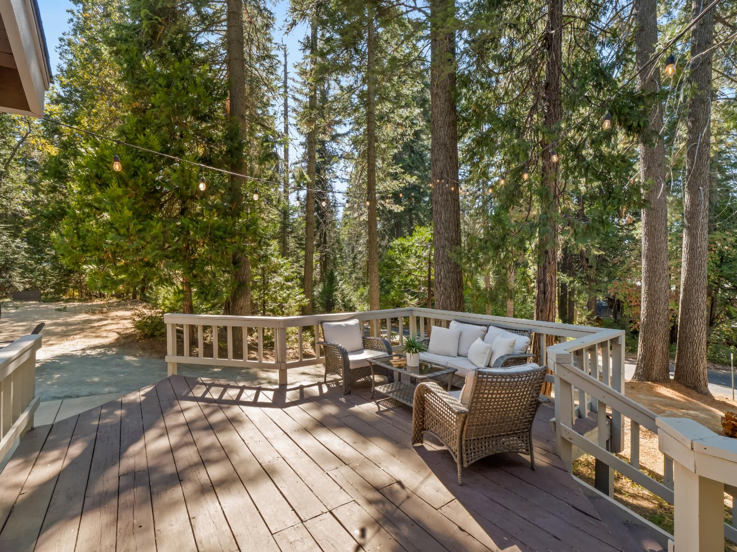 39411 Pond Lane