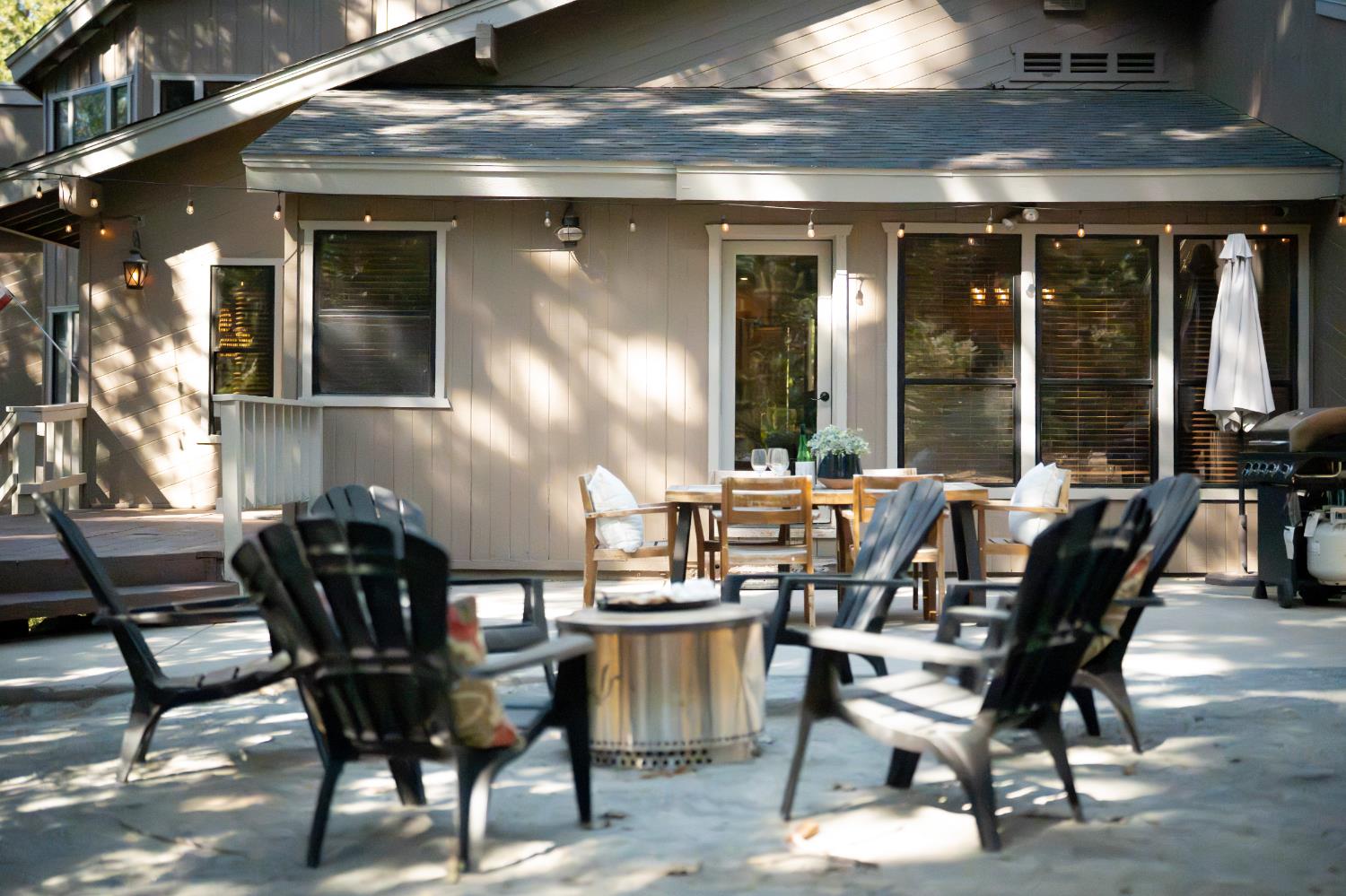 39411 Pond Lane