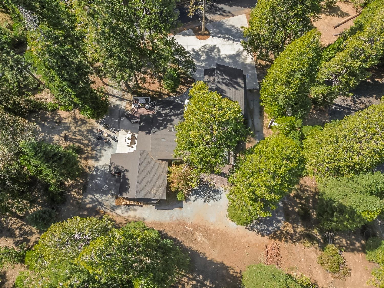 39411 Pond Lane