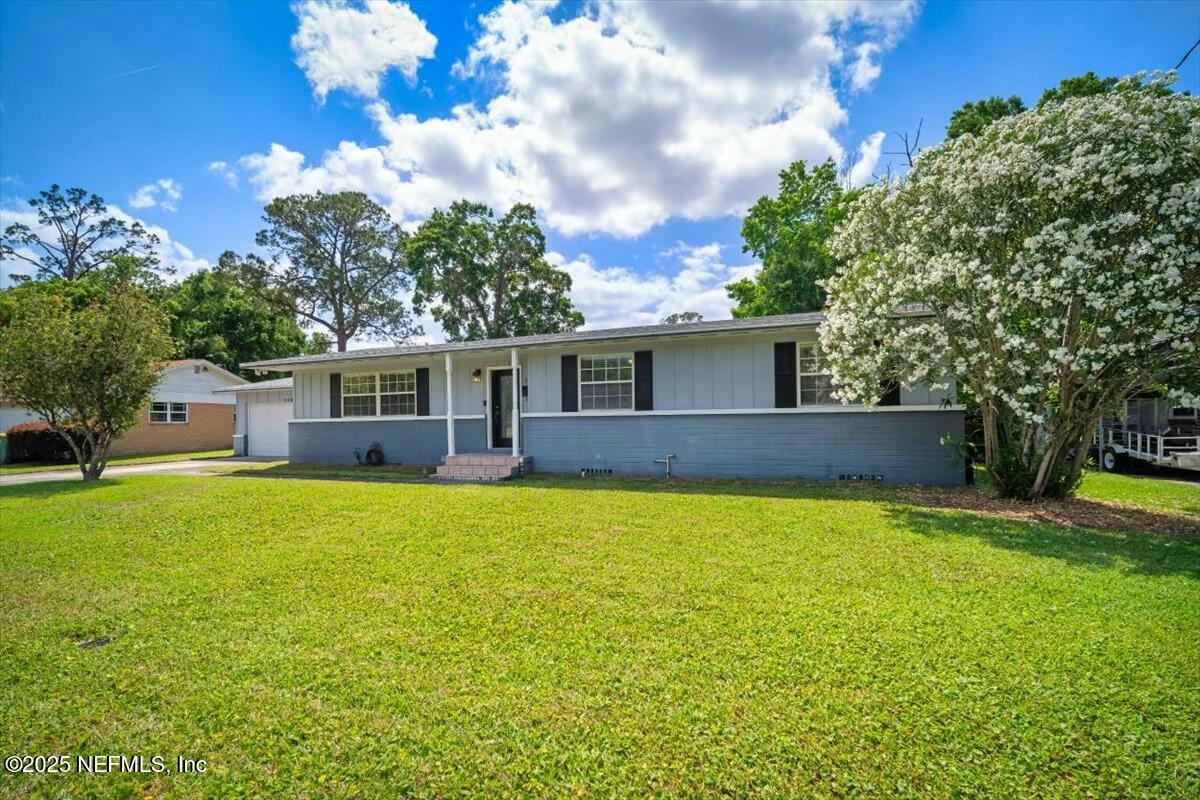 8442 SAN MARTARRO Drive W