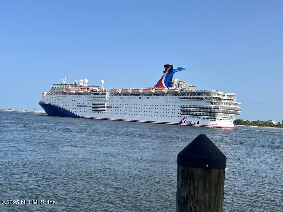 9752 HECKSCHER Drive