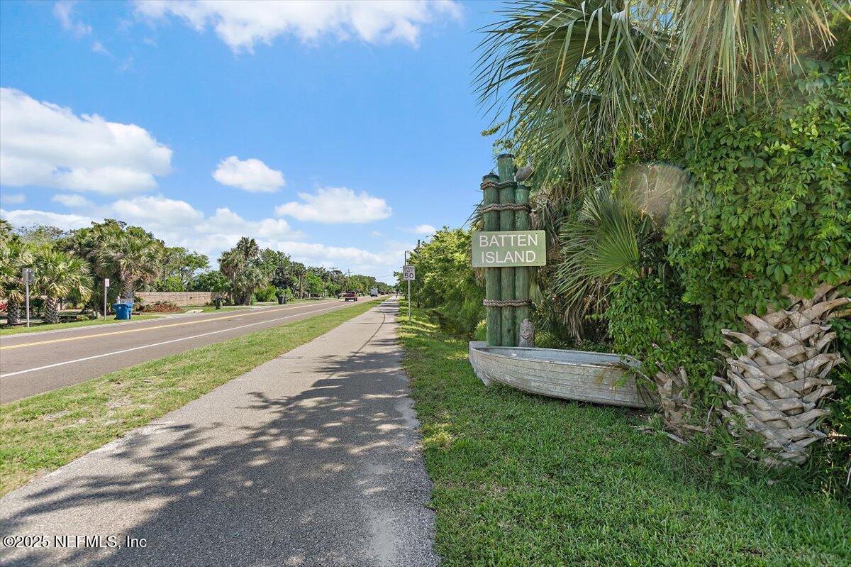 9752 HECKSCHER Drive