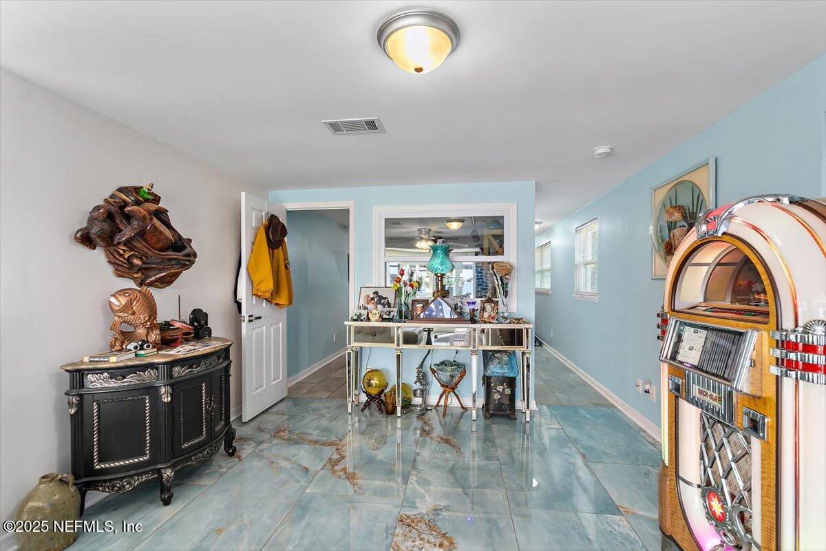 9752 HECKSCHER Drive