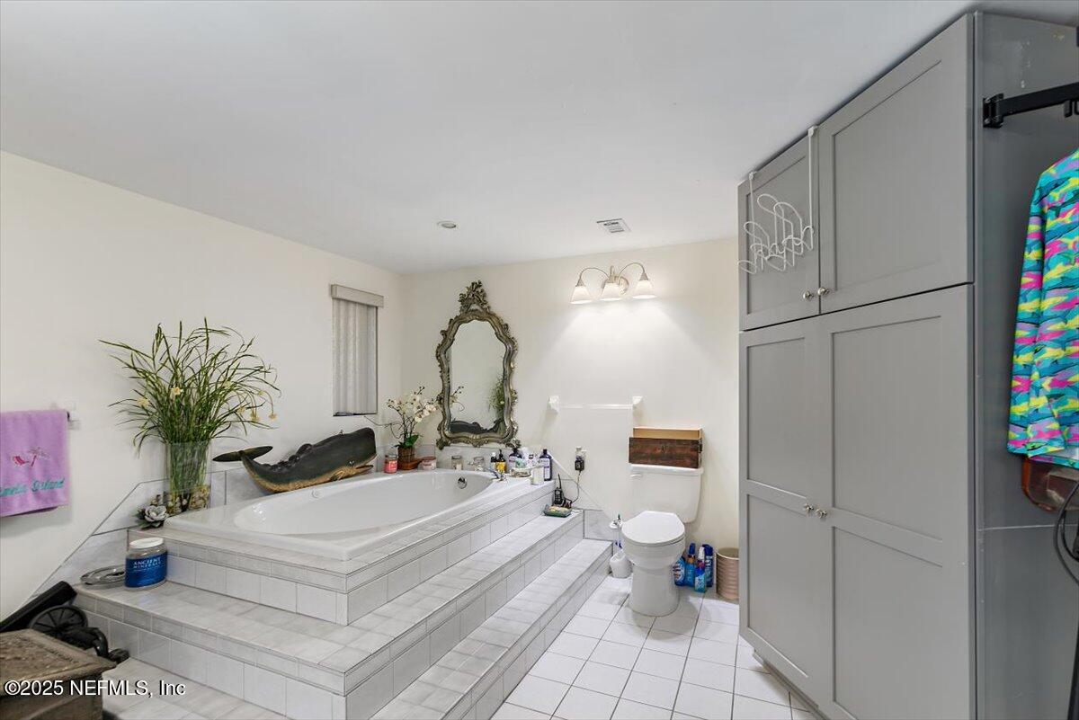 9752 HECKSCHER Drive