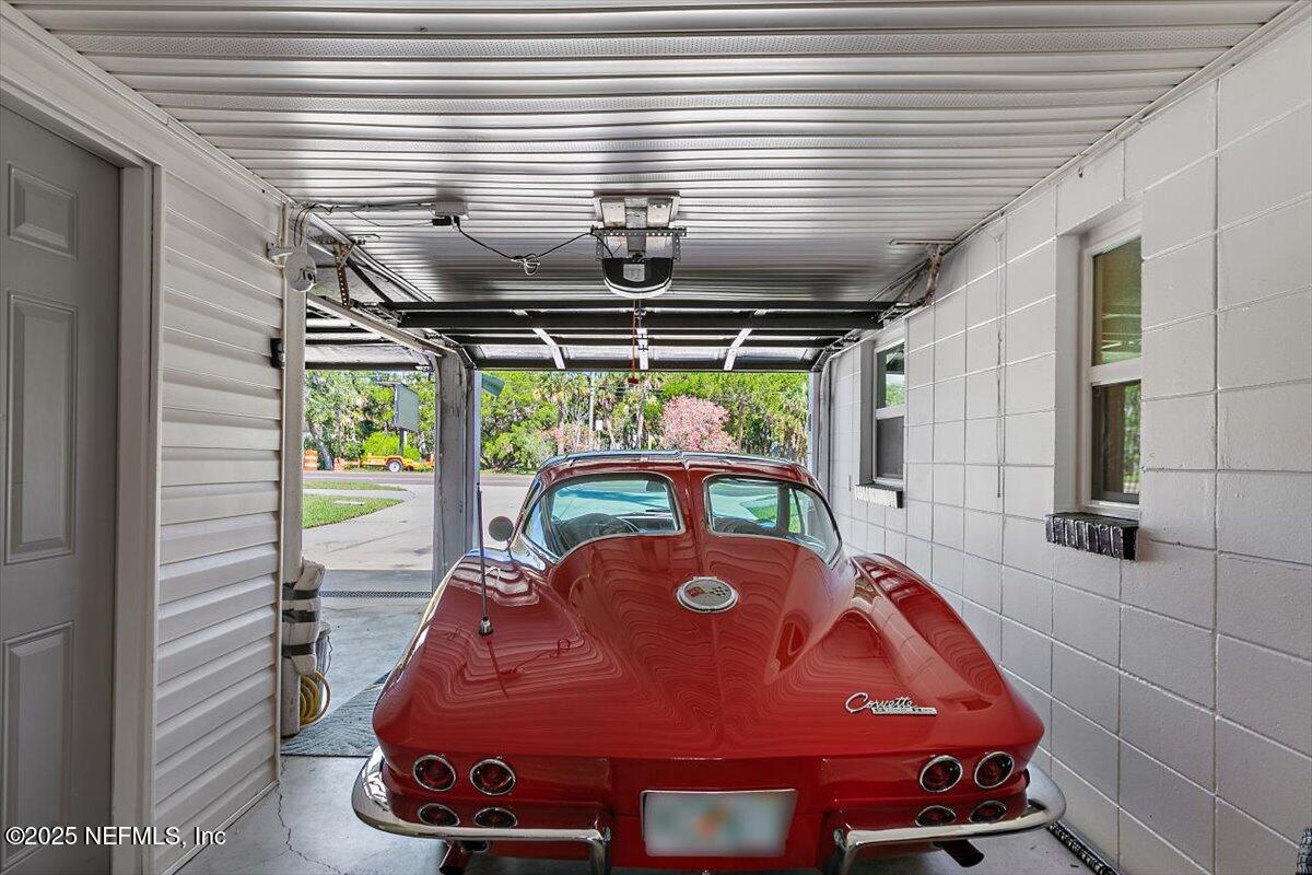 9752 HECKSCHER Drive