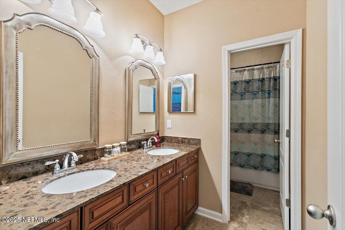 183 SCOTLAND YARD Boulevard