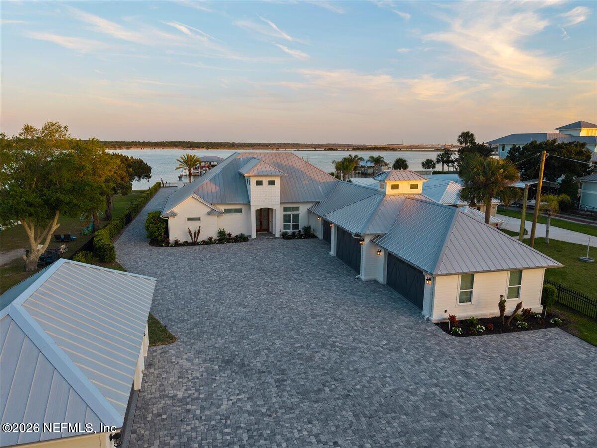 9136 HECKSCHER Drive