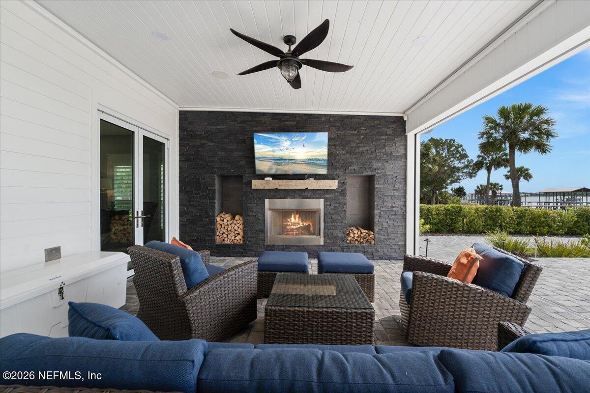 9136 HECKSCHER Drive