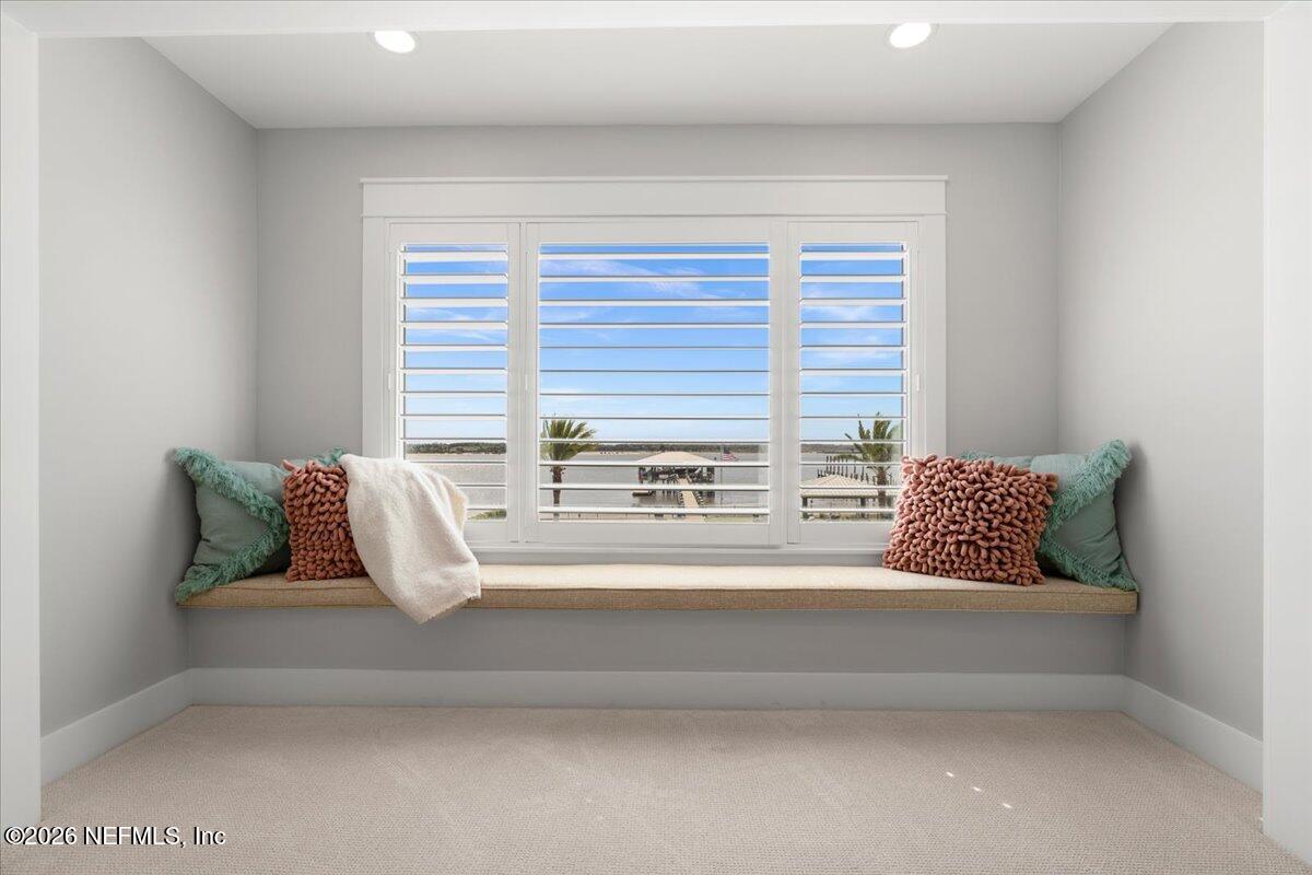 9136 HECKSCHER Drive