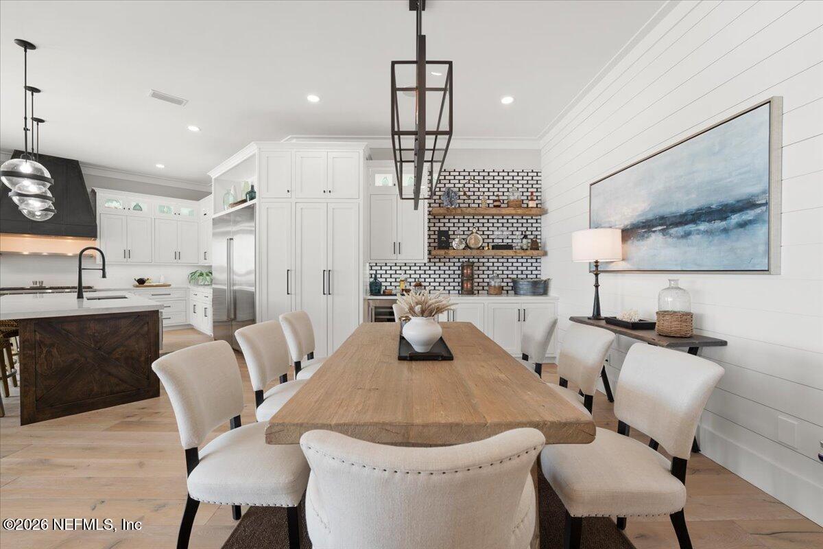 9136 HECKSCHER Drive