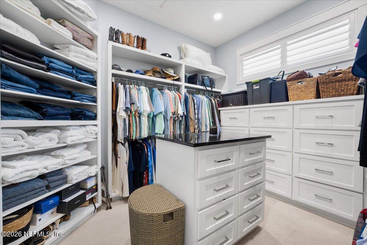 9136 HECKSCHER Drive