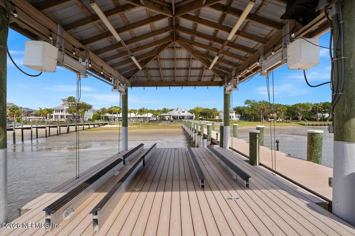 9136 HECKSCHER Drive