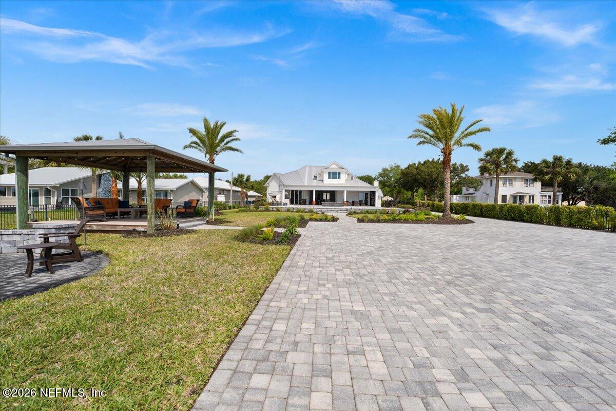 9136 HECKSCHER Drive