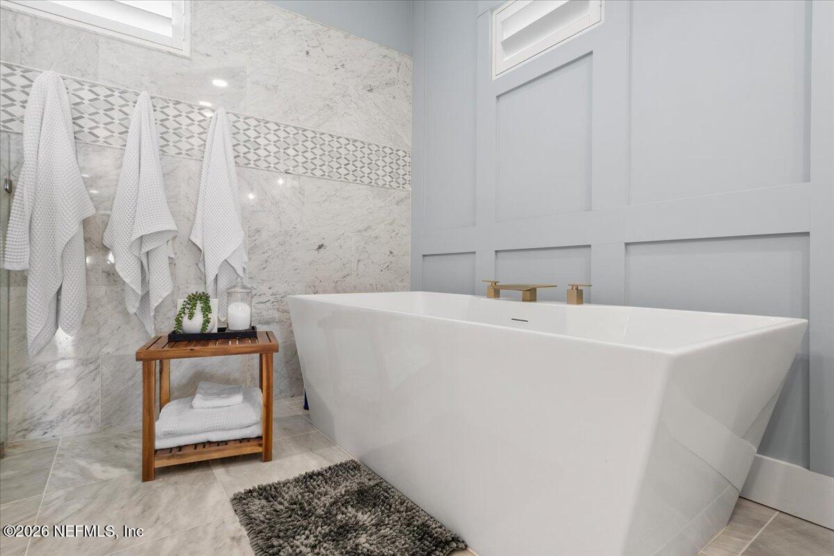 9136 HECKSCHER Drive