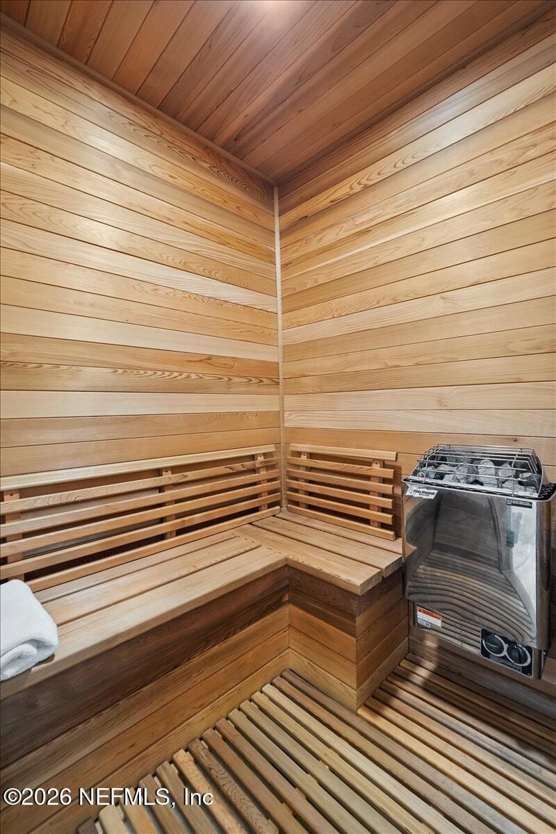 9136 HECKSCHER Drive