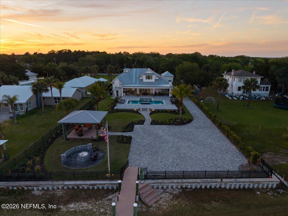 9136 HECKSCHER Drive