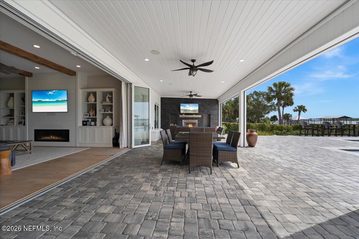 9136 HECKSCHER Drive