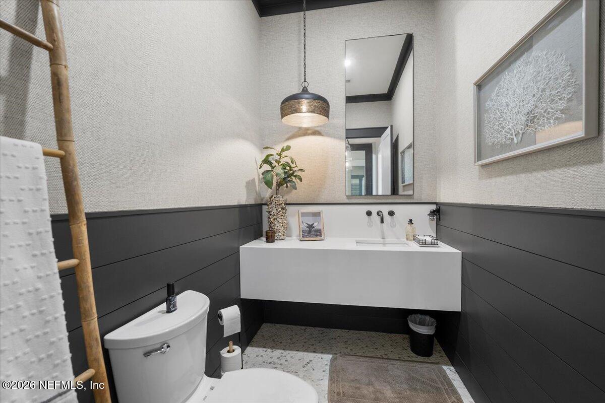 9136 HECKSCHER Drive