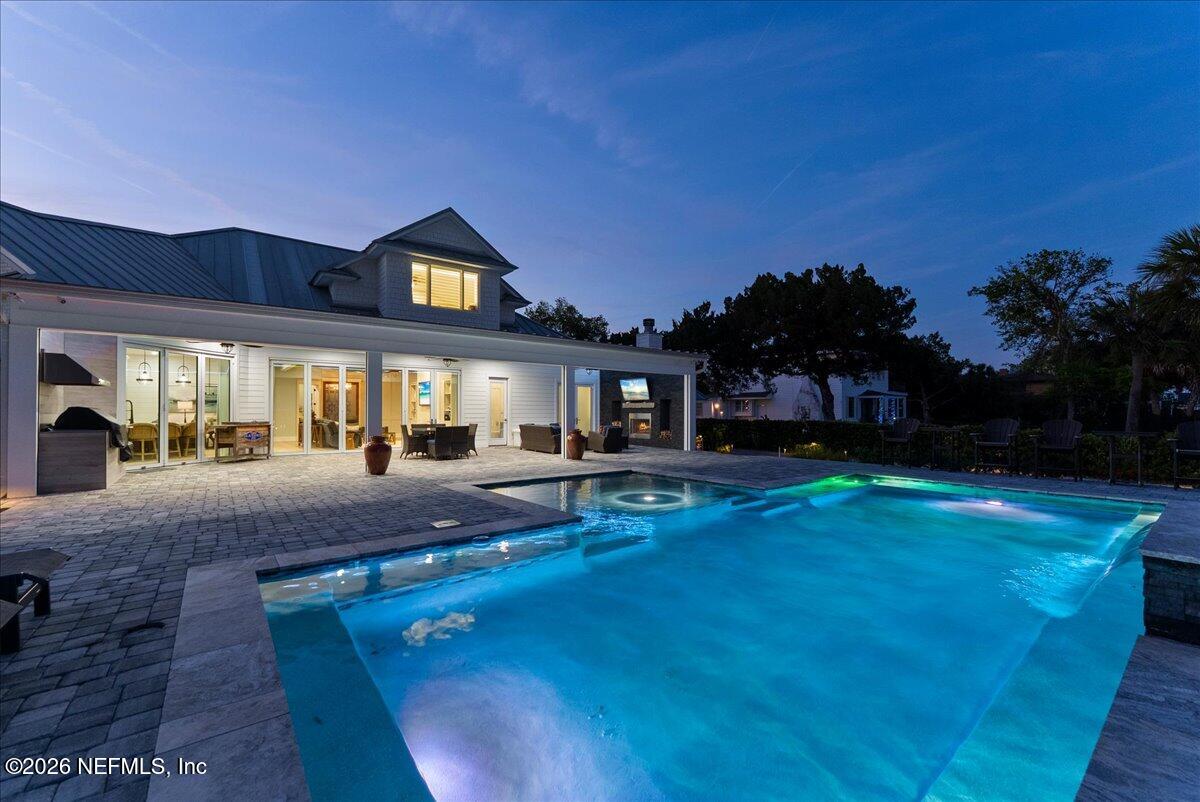 9136 HECKSCHER Drive