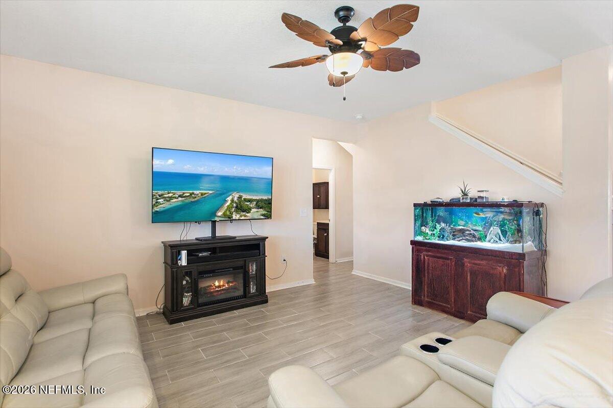 3512 GUPPY Court