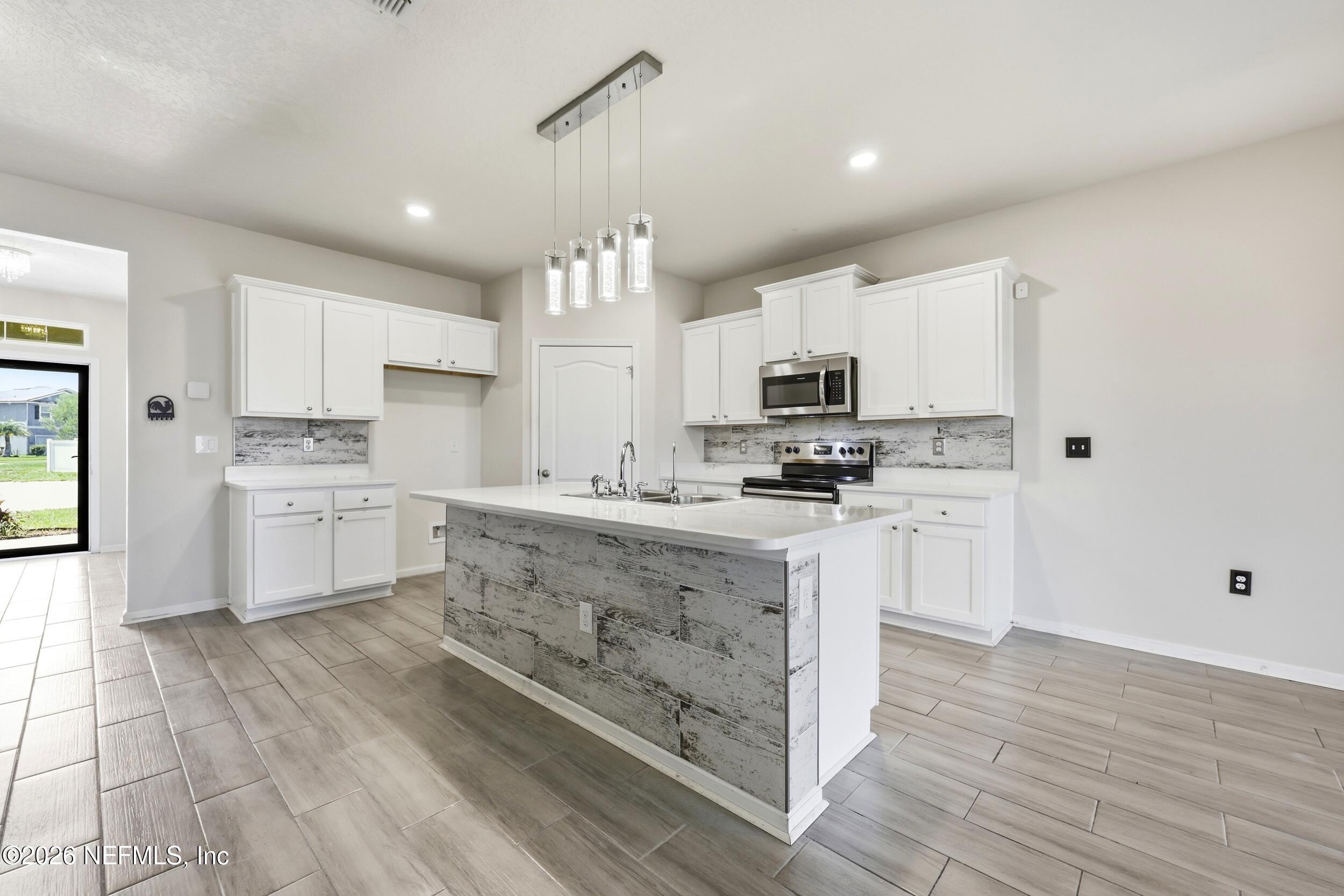 3512 GUPPY Court