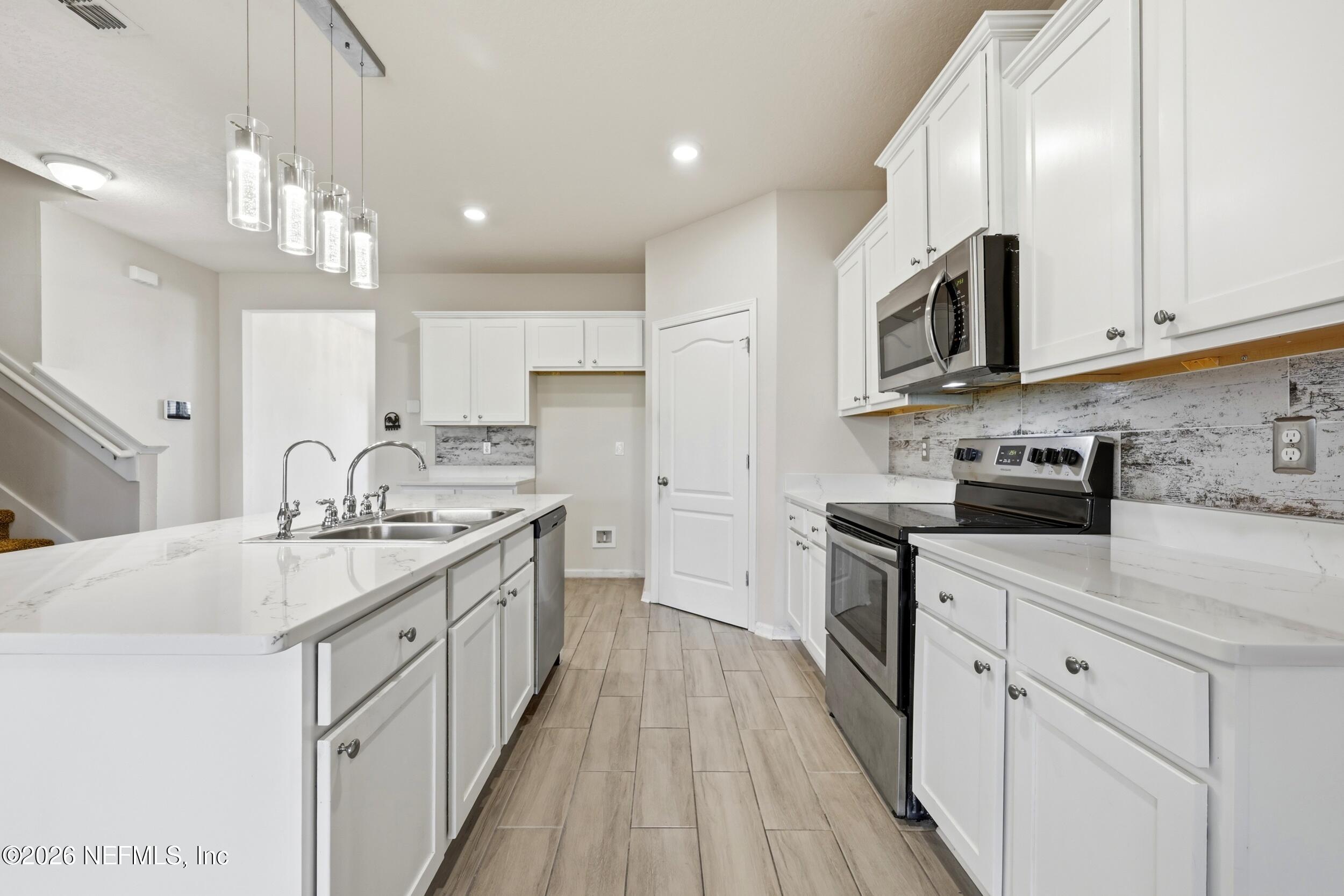 3512 GUPPY Court