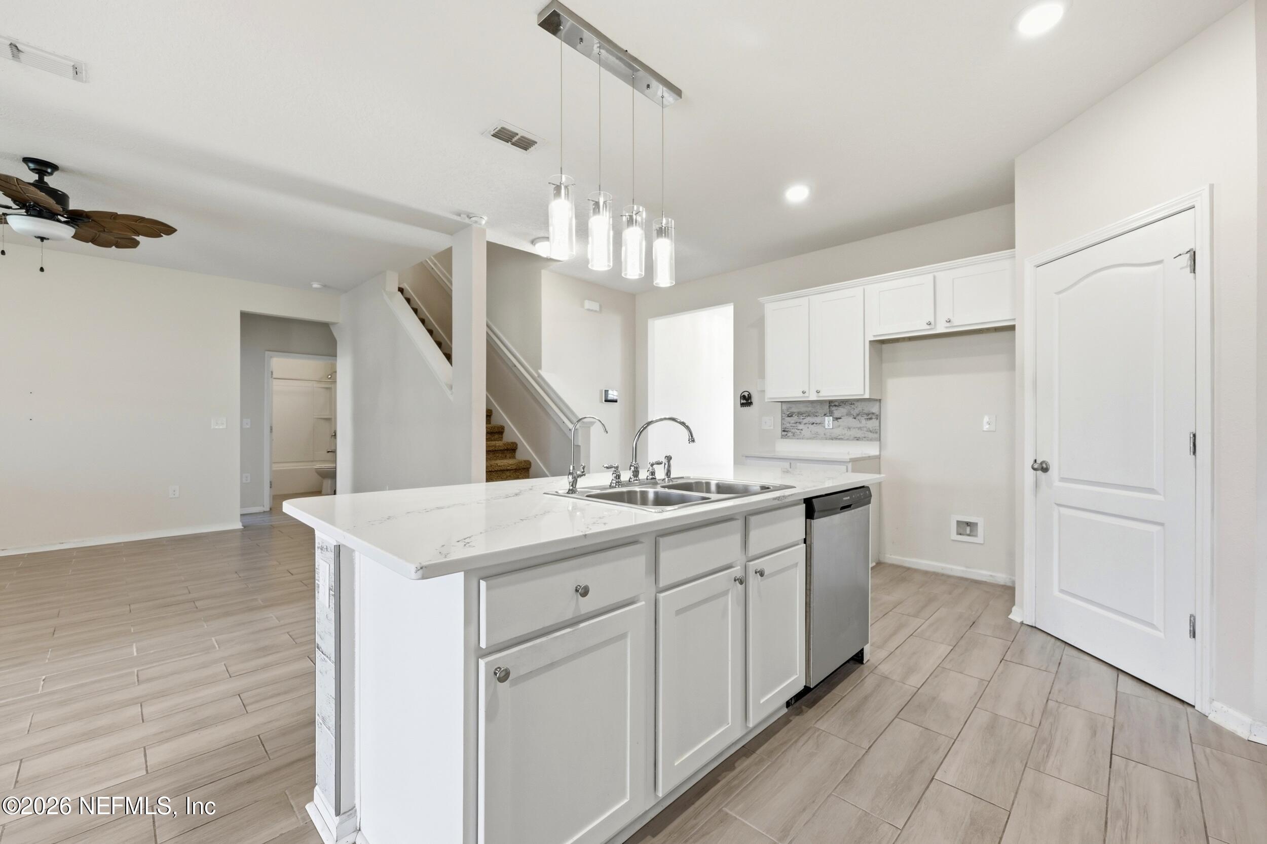 3512 GUPPY Court