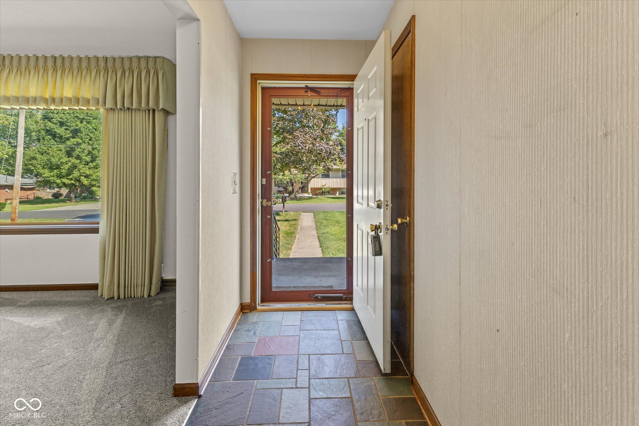 7731 Hillcrest Drive