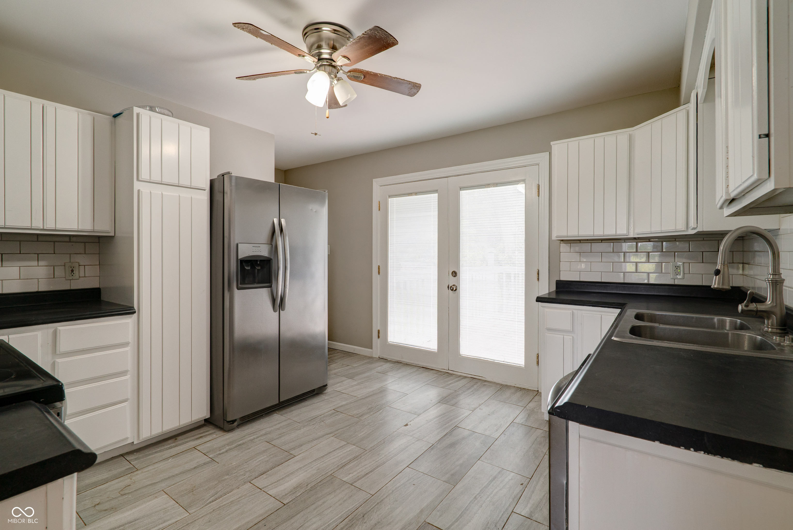 2289 S County Road 1050 E