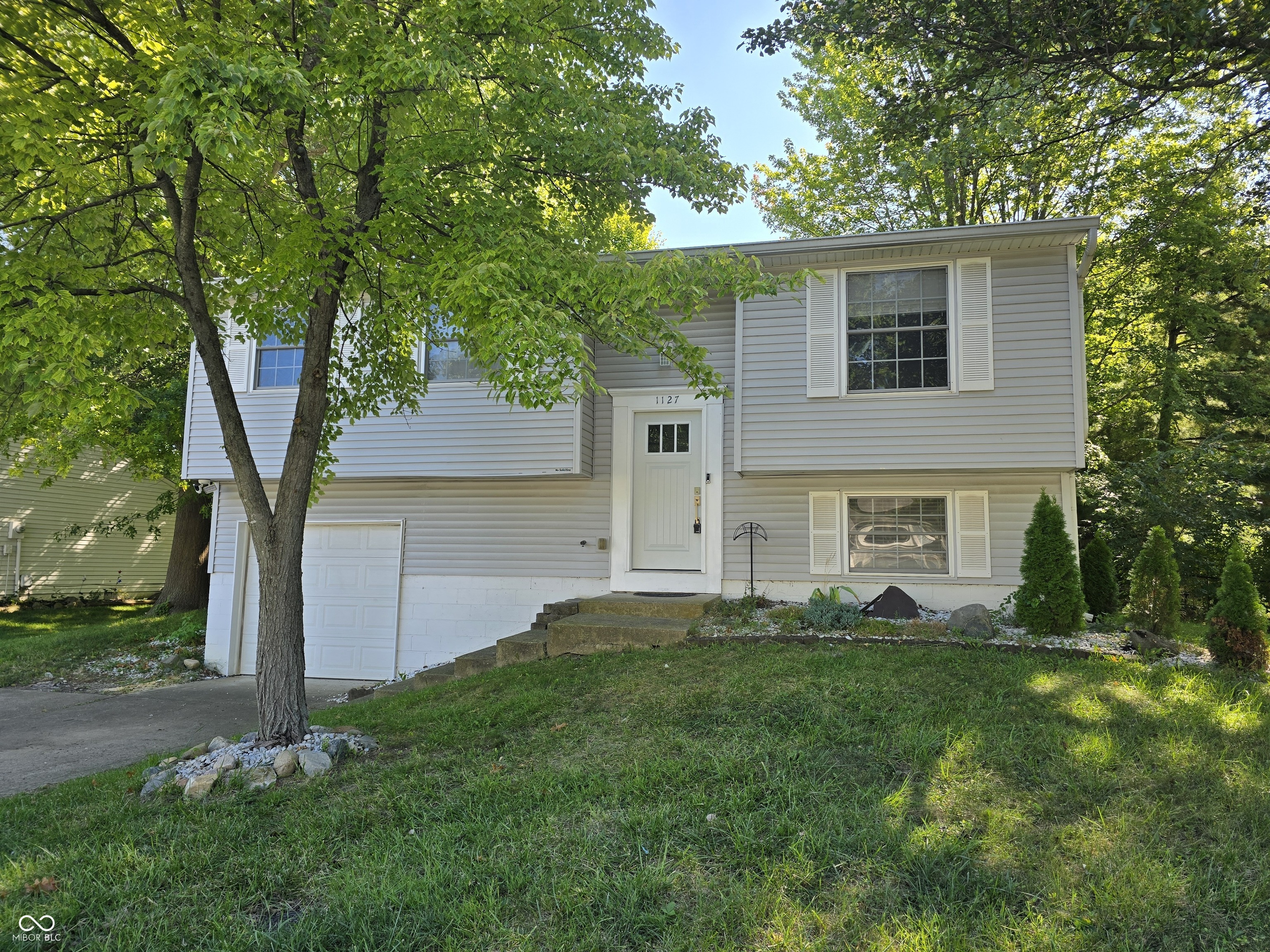 1127 Ridgepointe Drive