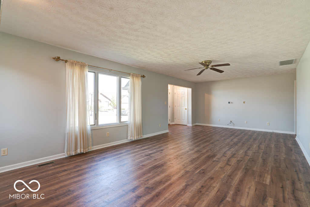 1031 Woodridge
