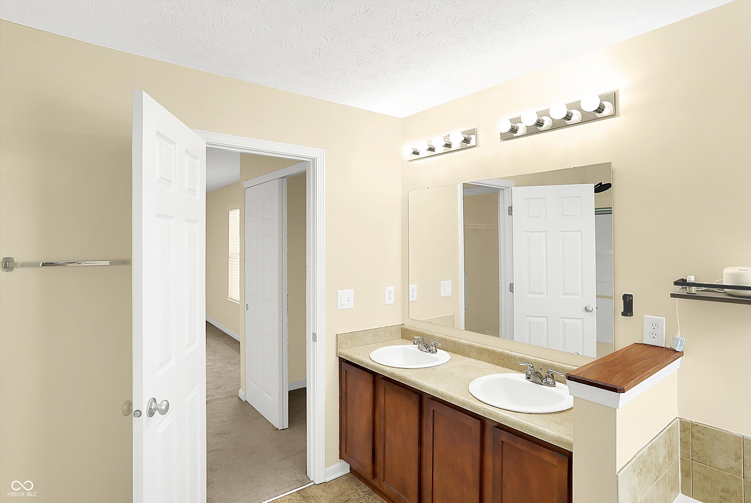 1285 Northcliffe Drive