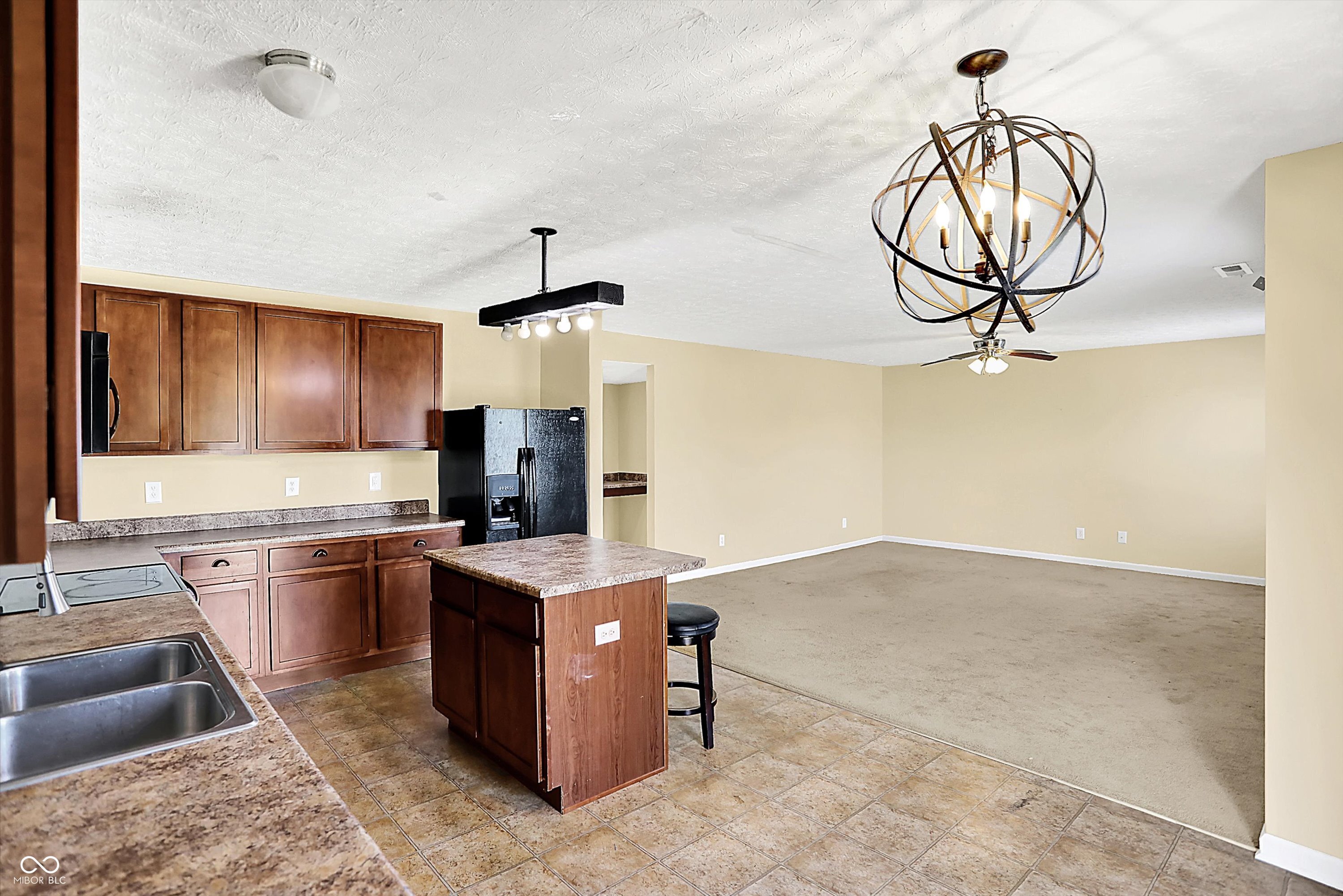 1285 Northcliffe Drive