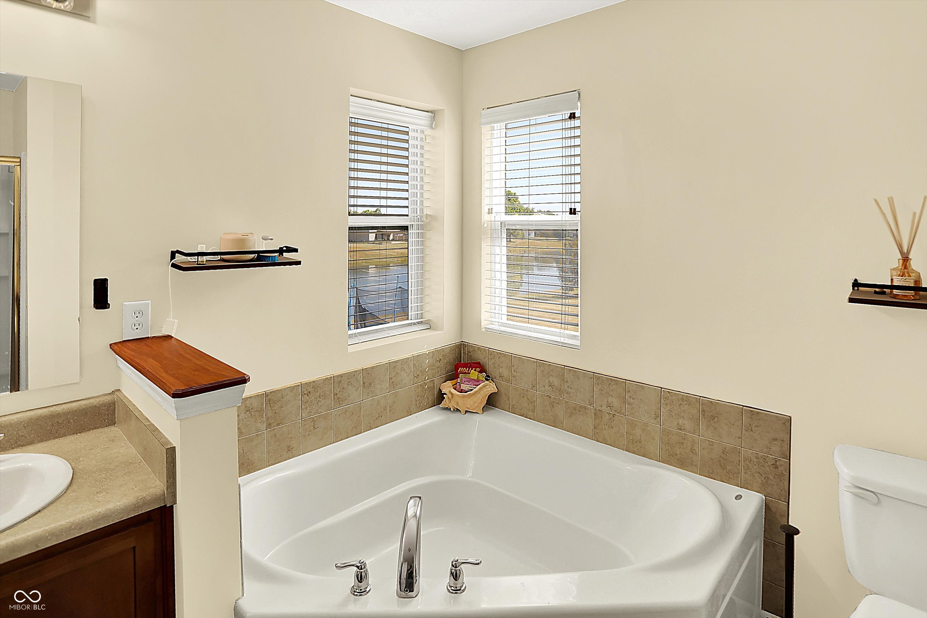 1285 Northcliffe Drive