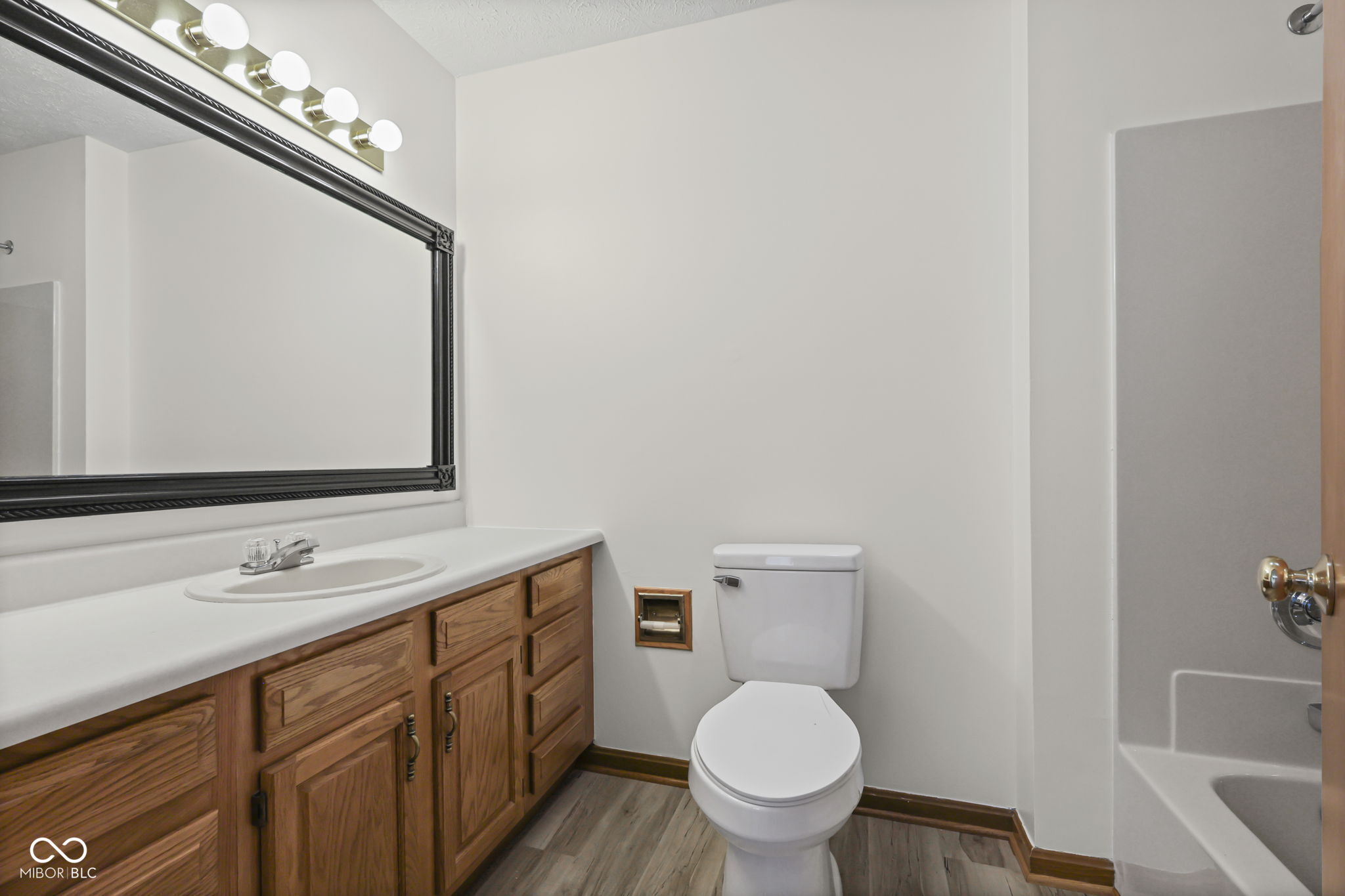 201 Longcastle Drive Unit: APT 1