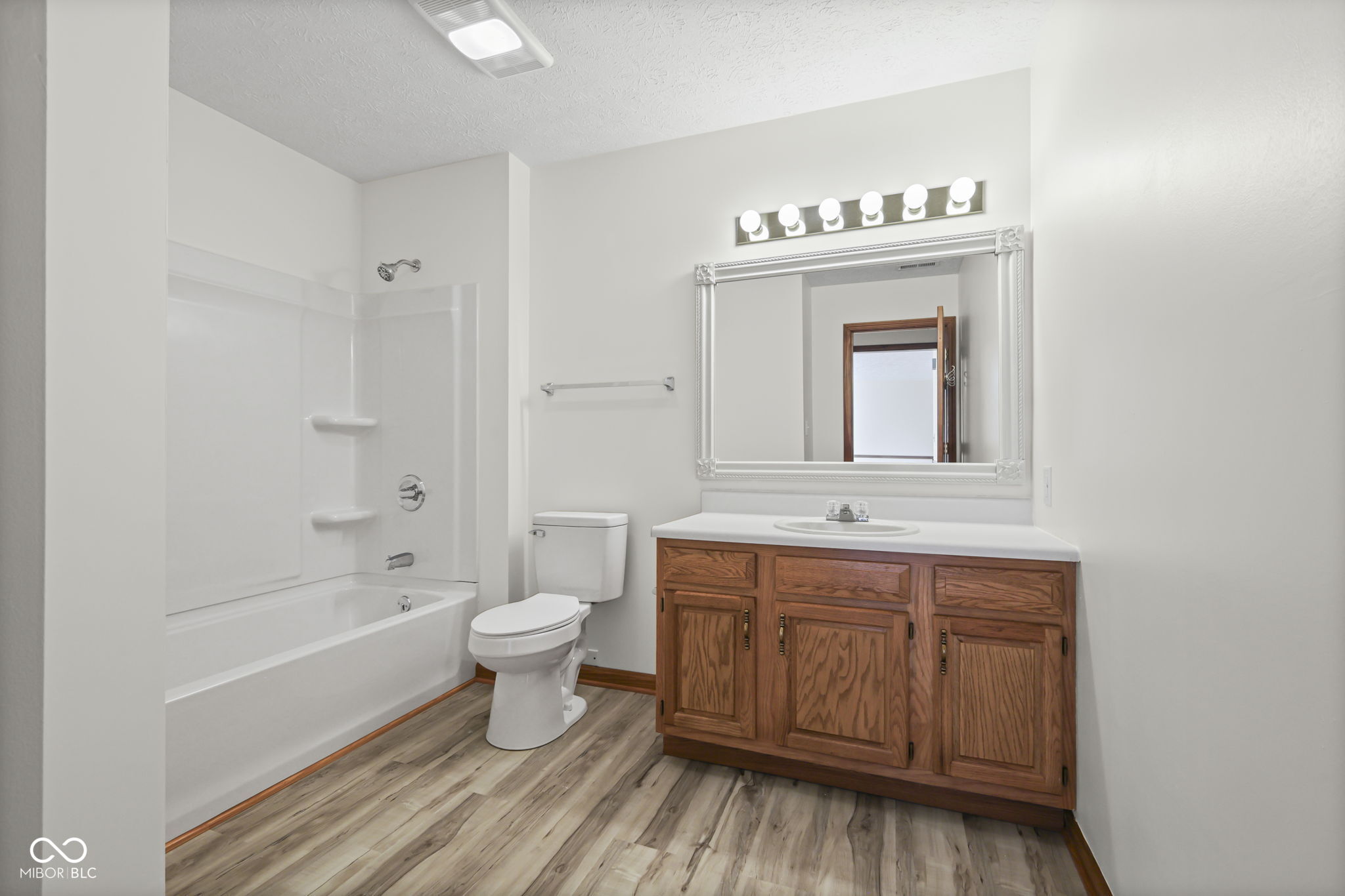 201 Longcastle Drive Unit: APT 1