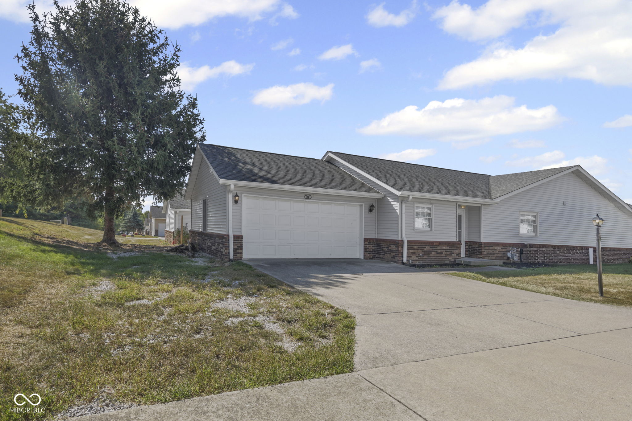 201 Longcastle Drive Unit: APT 1