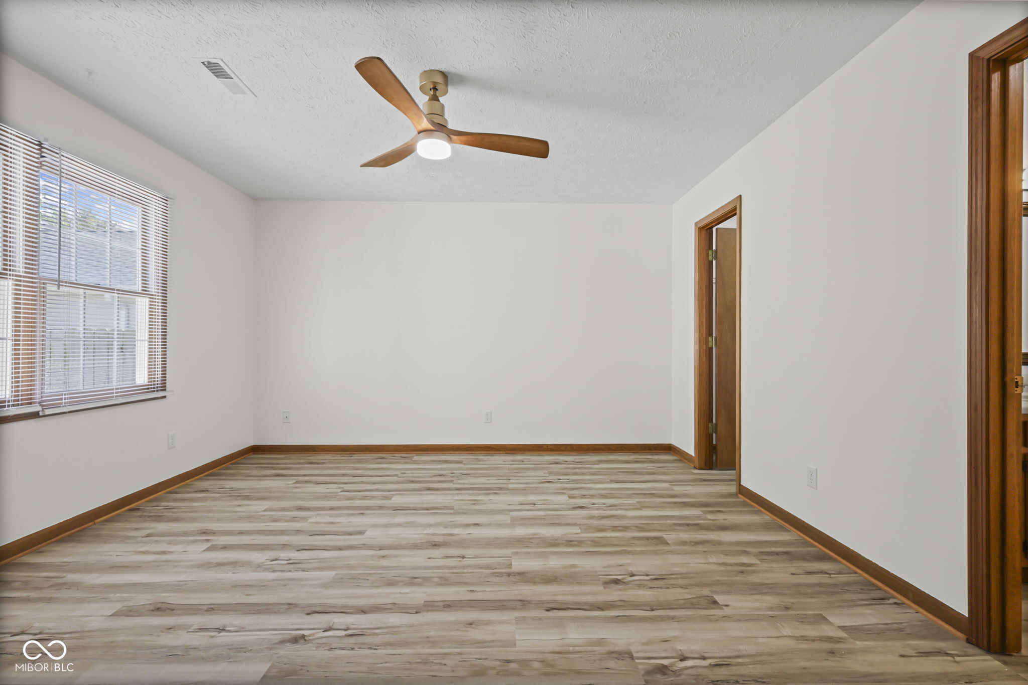 201 Longcastle Drive Unit: APT 1