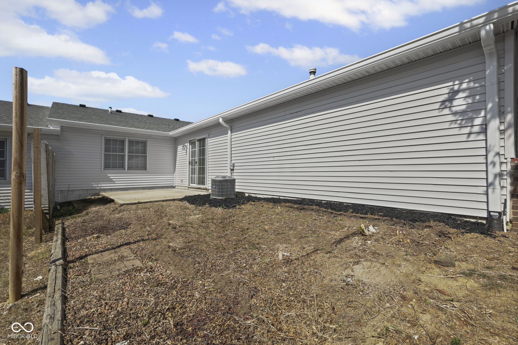 201 Longcastle Drive Unit: APT 1