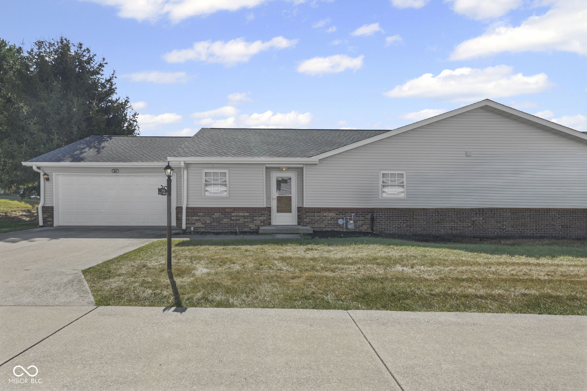 201 Longcastle Drive Unit: APT 1