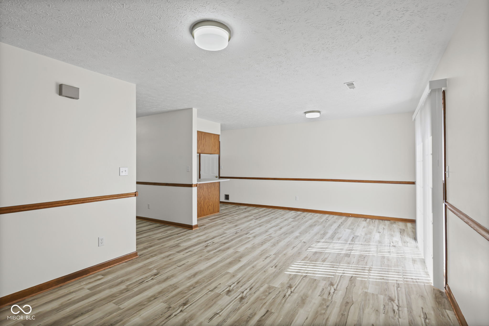 201 Longcastle Drive Unit: APT 1