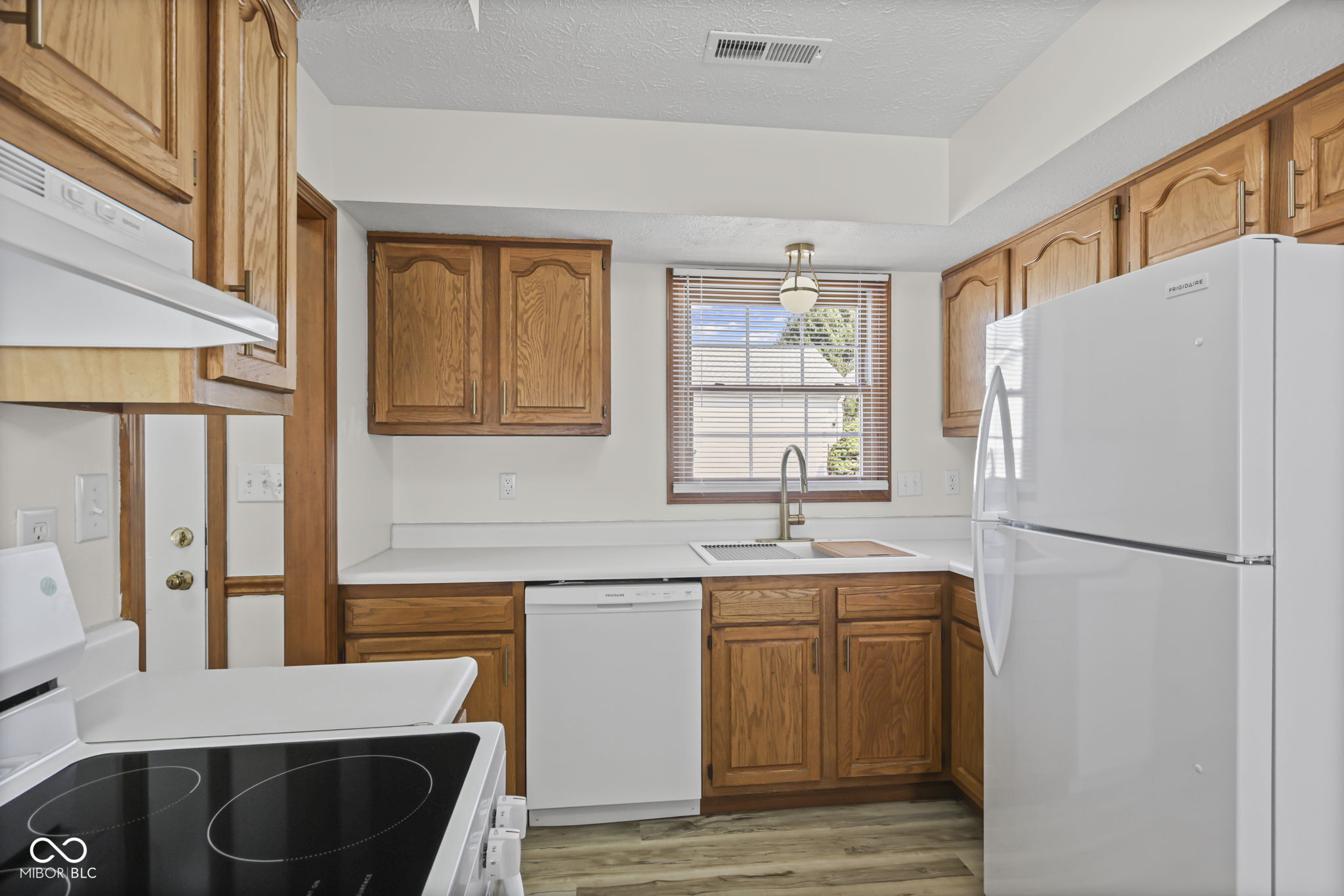 201 Longcastle Drive Unit: APT 1