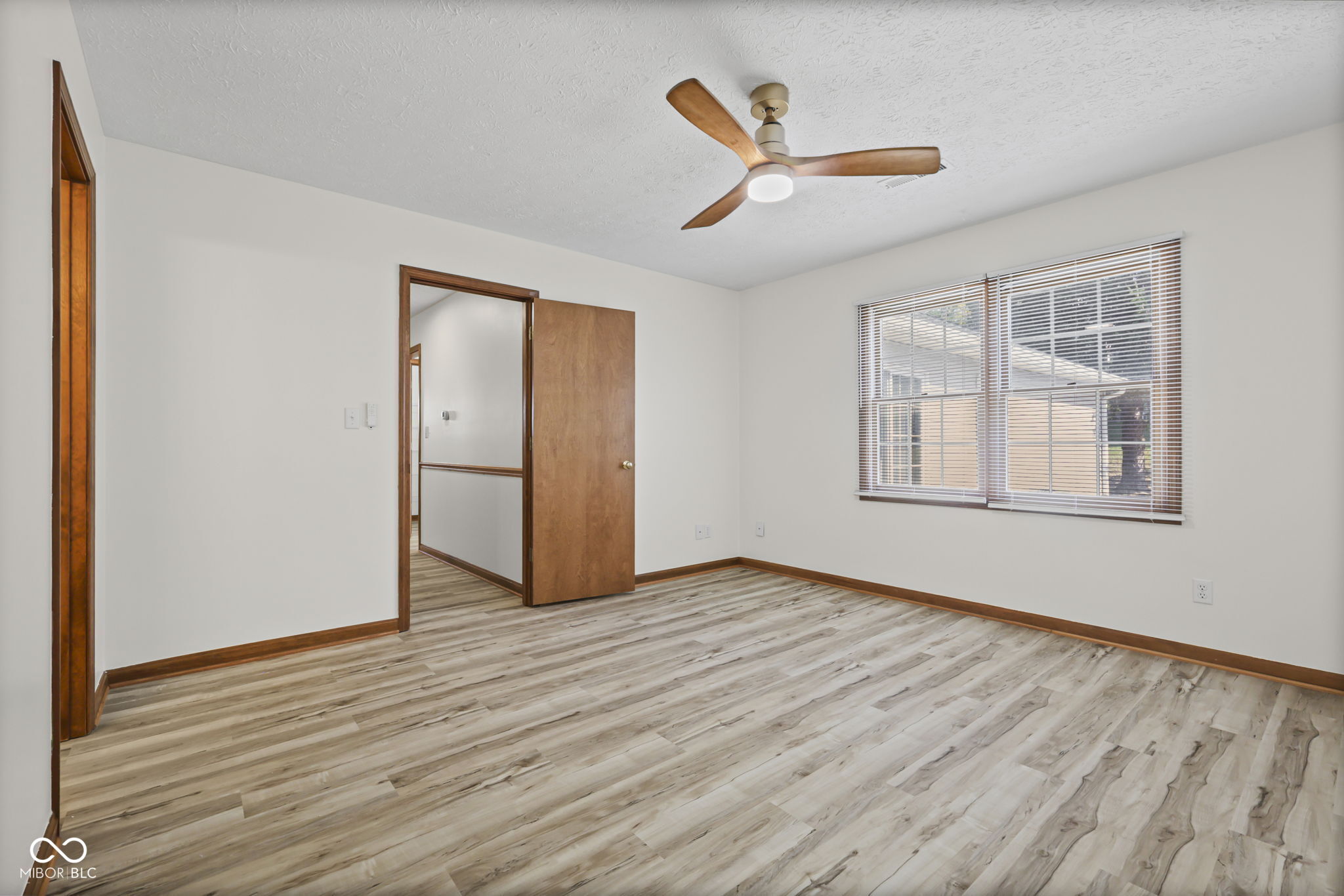 201 Longcastle Drive Unit: APT 1