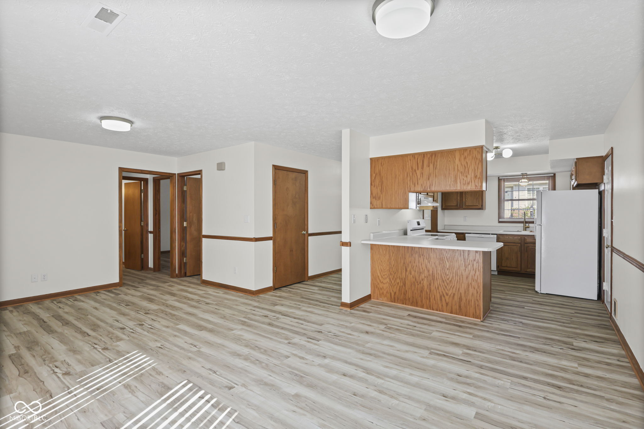 201 Longcastle Drive Unit: APT 1